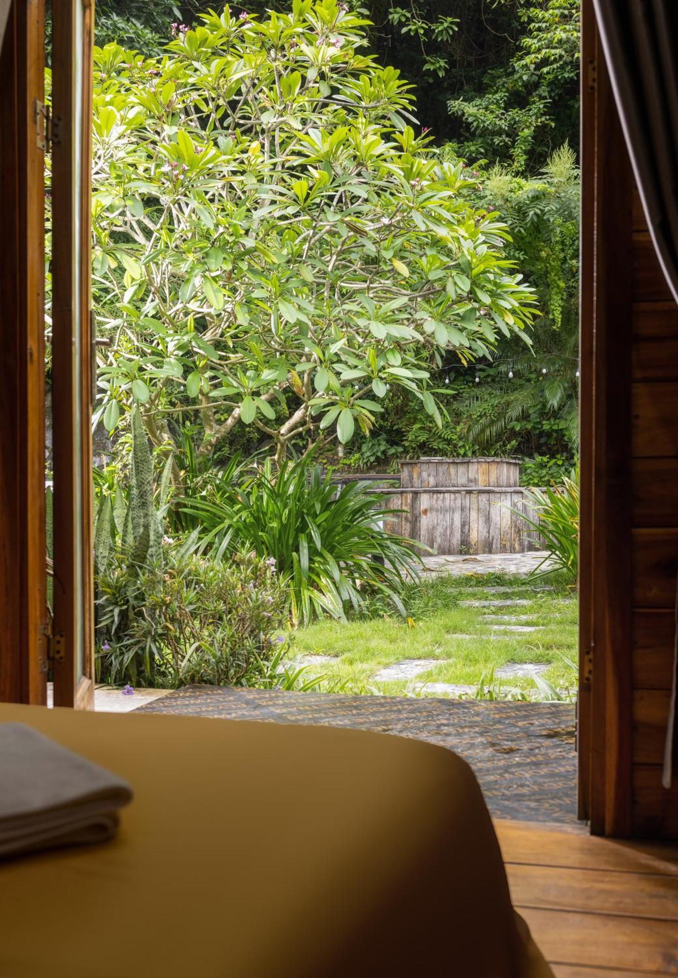 Catba Backpackers Hostel & Pool Bar Chan Chau Exteriér fotografie